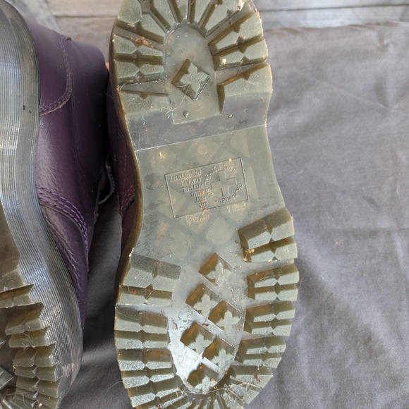 Doc Martens Heart Buckle Boot - Picture 5 of 9